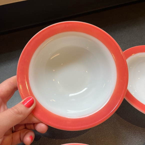 Set of 4 Vintage Pyrex Soup/Cereal Bowls in Flamingo Pink 🇨🇦 - Picture 5 of 13